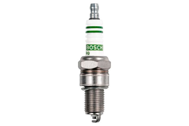 1290013_Bosch_W6DC_Spark_Plug_640x427